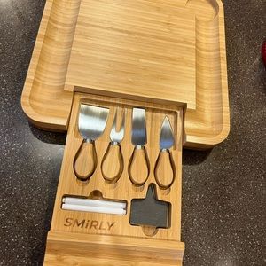 SMIRLY Bamboo Cheeseboard